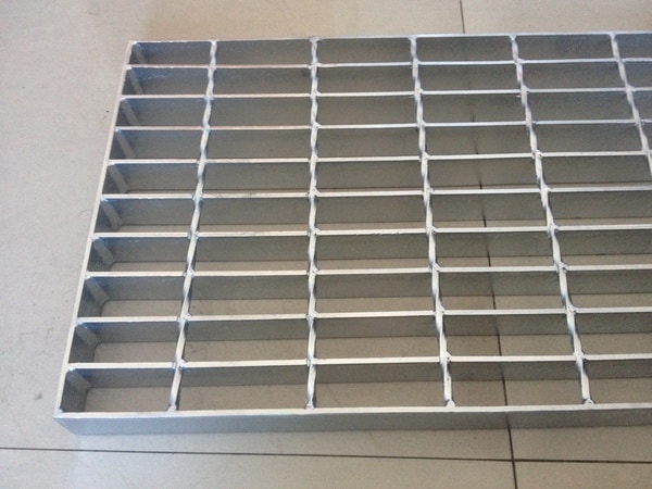 The advantages of Hot-Dipped Galvanized Steel Gratings
