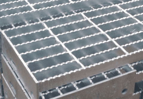 Hot-Dipped Galvanized Steel Grating VS Painted Steel Grating-2