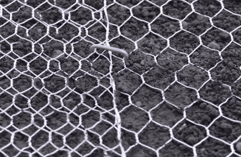 Easy Steps for Attaching Wire Mesh to PVC Pipe-1