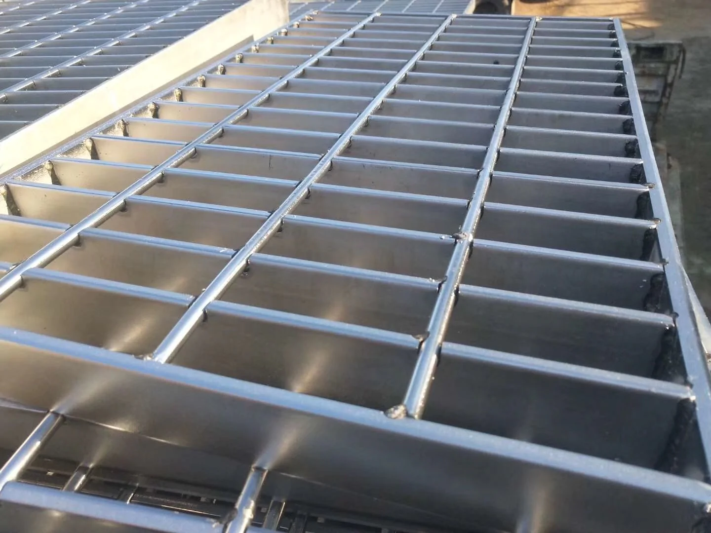 common types of stainless steel gratings-3