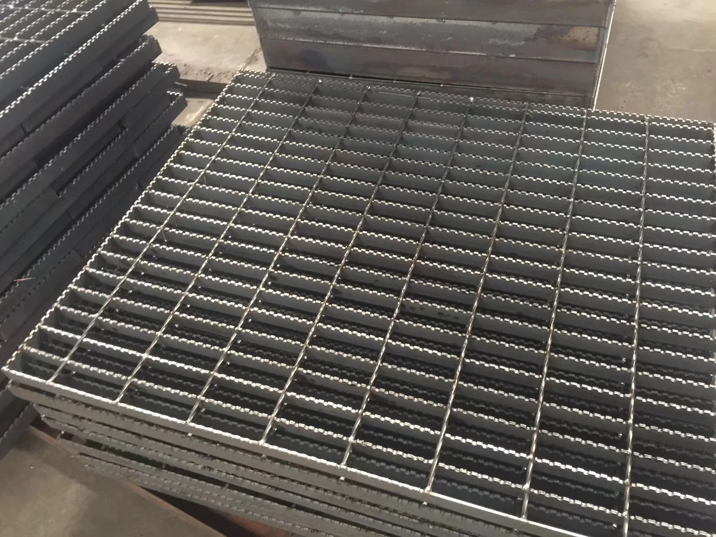 make a carbon steel grating-3