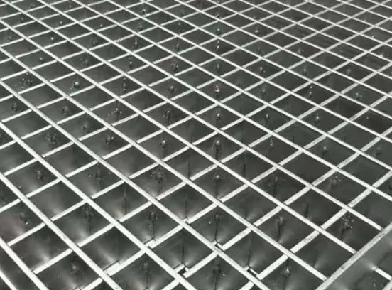 The Ultimate Guide to Aluminum Grating: Benefits, Applications, and More-5